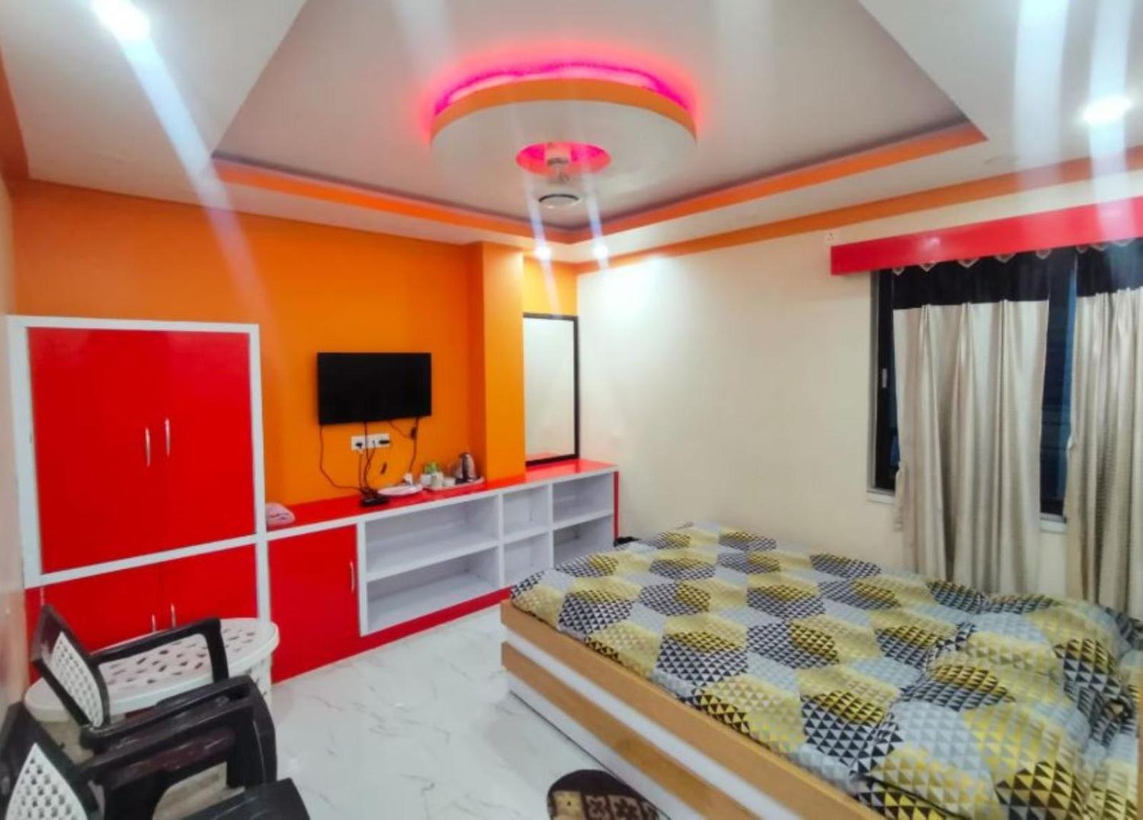 Anurag Palace Best Hotel In Агартала Екстериор снимка